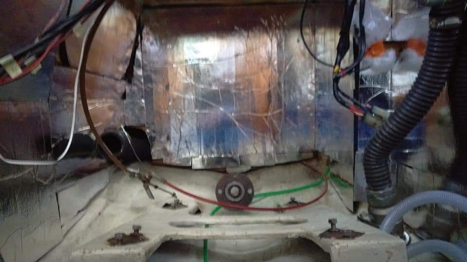 Motorraum neu verkleidet
